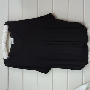 Black oversized flowy t-shirt, size M
